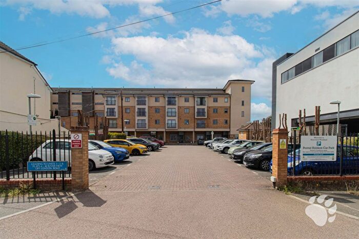 2 Bedroom Flat For Sale In River View, London Road, Wickford, SS12