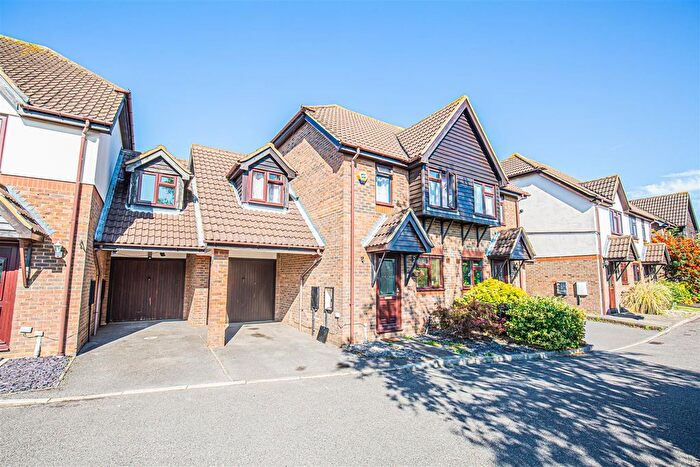 3 Bedroom Terraced House For Sale In Priory Gardens, Ashford, TW15