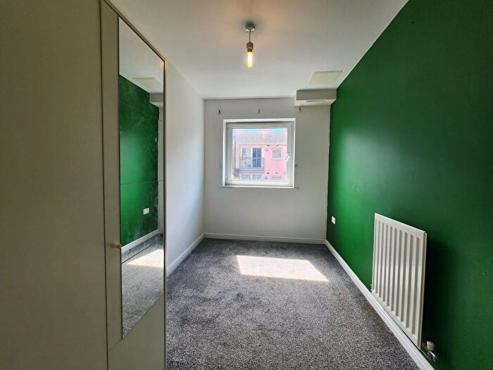 2 Bedroom Flat To Rent In Wooldridge Close, Feltham, TW14