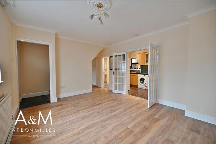 3 Bedroom Property To Rent In Dawson Avenue, Barking, IG11