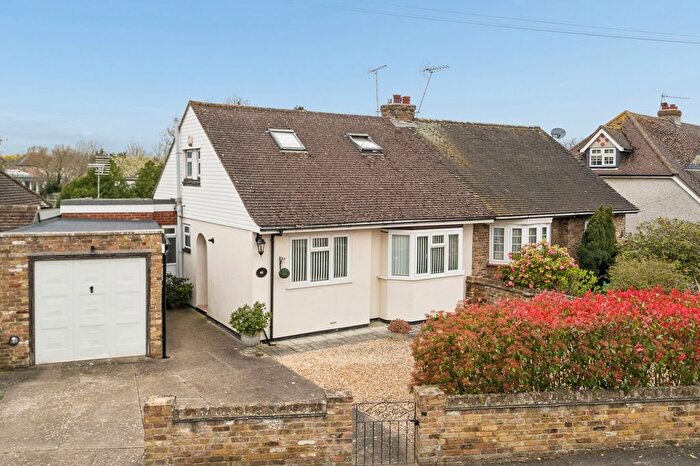 3 Bedroom Semi Detached Bungalow For Sale In Stonecroft Avenue, Iver, SL0