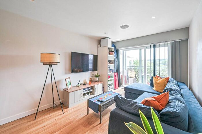 2 Bedroom Flat For Sale In Aerodrome Road, Colindale, London, NW9