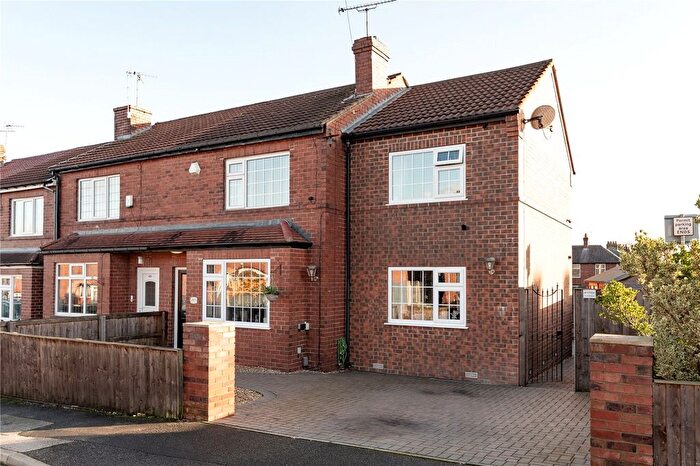 3 Bedroom End Terrace House For Sale In Merton Avenue, Farsley, Pudsey, West Yorkshire, LS28