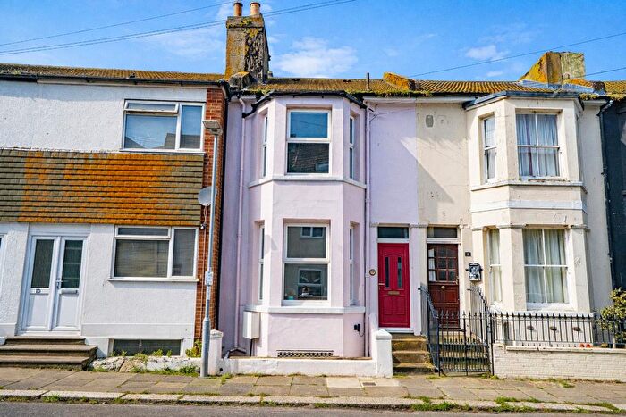 2 Bedroom Terraced House For Sale In Gladstone Terrace, Hastings, TN34