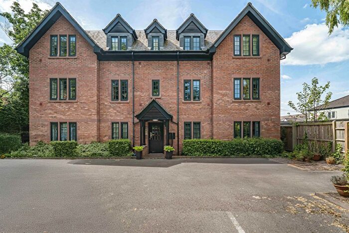 2 Bedroom Flat For Sale In Cherry Lane, Lymm, WA13