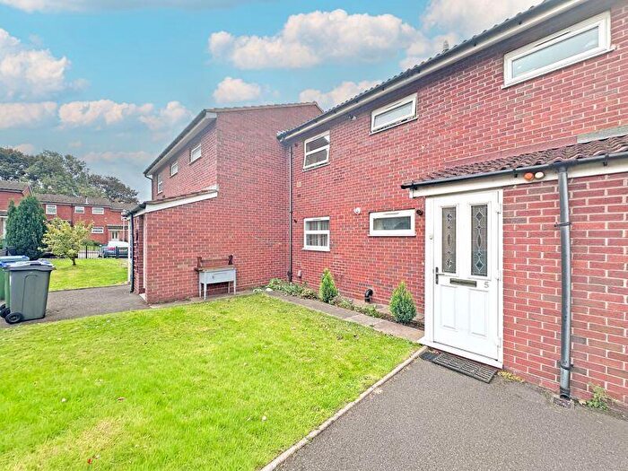2 Bedroom Apartment For Sale In Barncroft Street, West Bromwich, B70