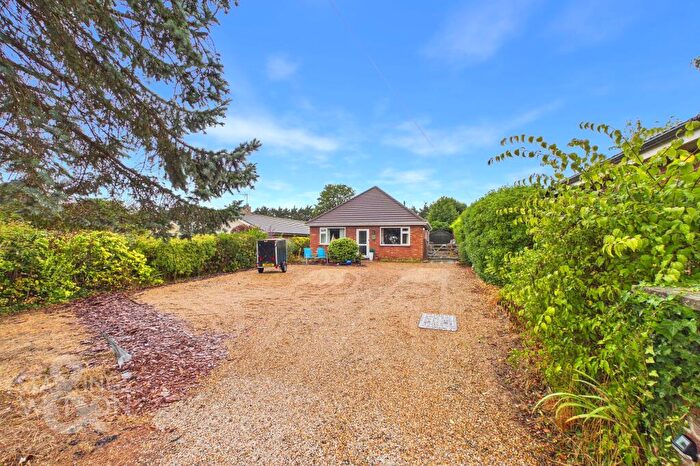 4 Bedroom Detached Bungalow For Sale In North Street, Blofield, Norwich, NR13