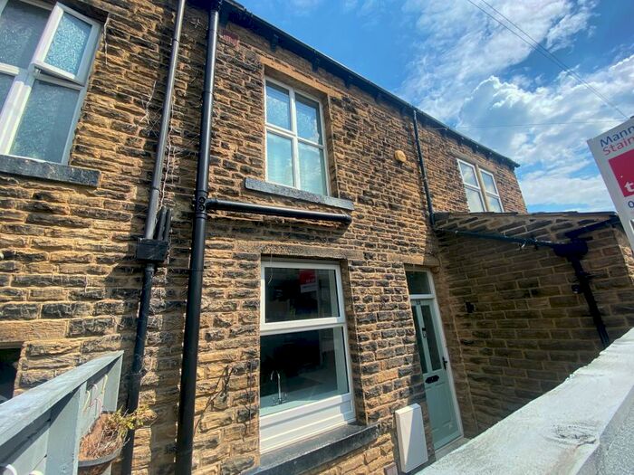 3 Bedroom House To Rent In Bachelor Lane, Horsforth, Leeds, LS18