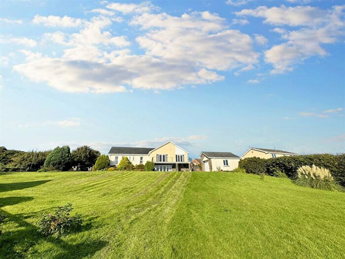 5 Bedroom Detached House For Sale In Ferry Road, Kidwelly, SA17