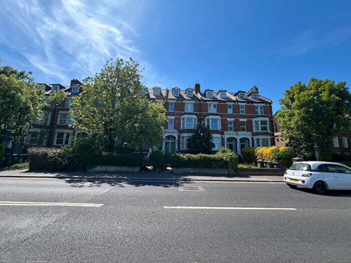 1 Bedroom Flat To Rent In Whipps Cross Rd, Waltham Forest, E11