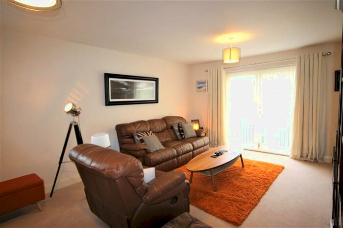 2 Bedroom Flat To Rent In Orellana House, Cei Dafydd, Barry, CF63