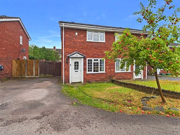 2 Bedroom Semi-detached House For Sale In Sycamore, Wilnecote, Tamworth, B77