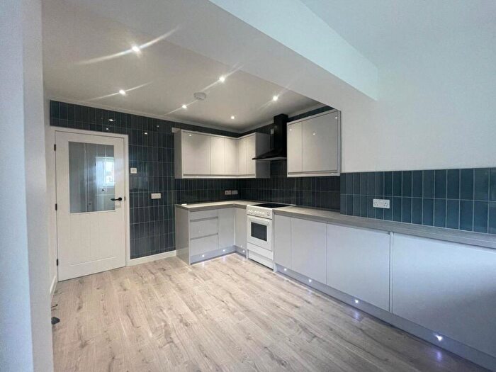 2 Bedroom Bungalow To Rent In Snowdon Close, Kidderminster, DY11