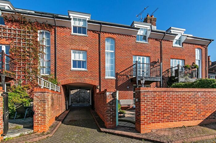 4 Bedroom Town House To Rent In B St. Swithun Street, Winchester, SO23