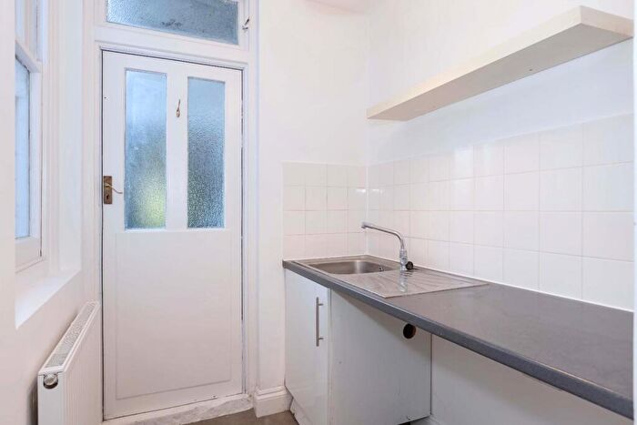 2 Bedroom Flat For Sale In Compton Avenue, Brighton, BN1 - Photo 10