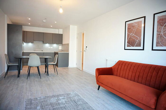 2 Bedroom Flat To Rent In Thunderer Street, London, E13