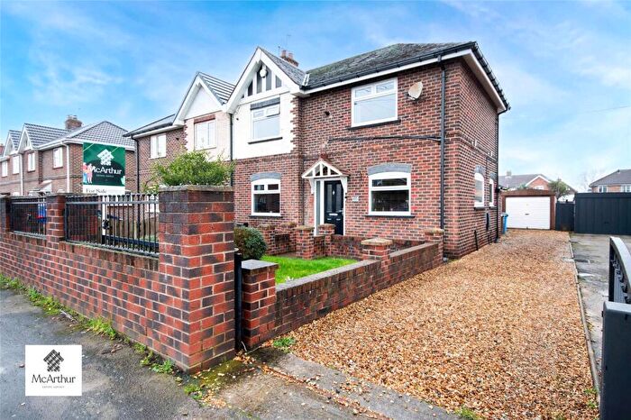 2 Bedroom Semi Detached House For Sale In Droversdale Road, Harworth And Bircotes, Doncaster, South Yorkshire, DN11