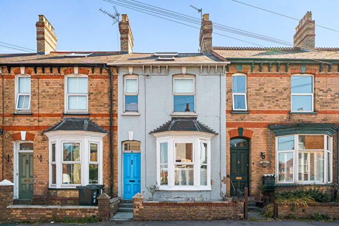 3 Bedroom Terraced House For Sale In Greenway Road, Taunton, TA2