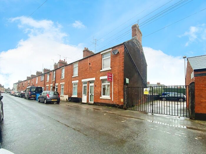 2 Bedroom End Of Terrace House For Sale In Wood Street, Kettering, NN16