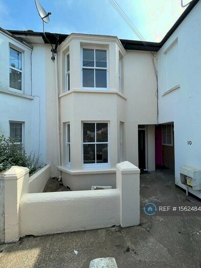 2 Bedroom Terraced House To Rent In Stanhope Road, Worthing, BN11