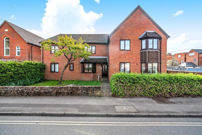 1 Bedroom Flat To Rent In Kennet Road, Newbury, RG14