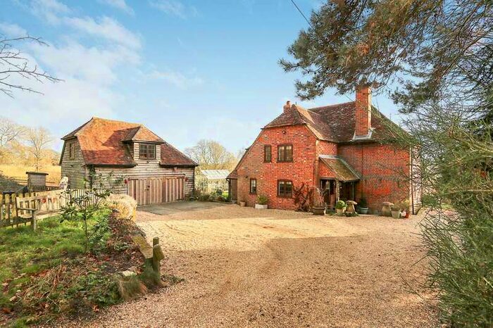 4 Bedroom Detached House For Sale In The Avenue, Bucklebury, Berkshire, RG7
