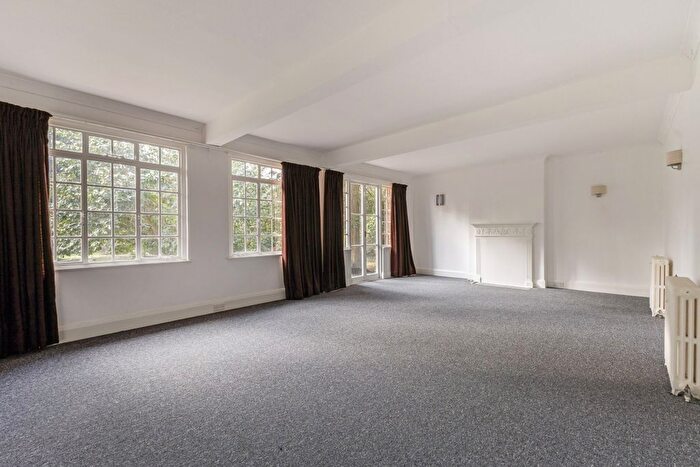 5 Bedroom Detached House To Rent In Dennis Lane, Stanmore, HA7