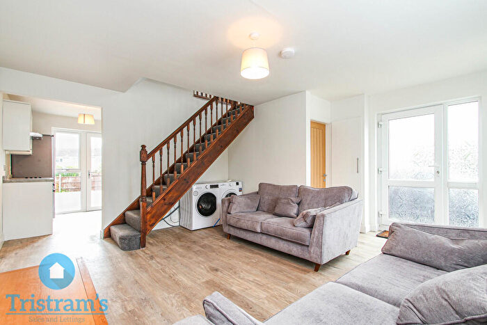 5 Bedroom Detached House To Rent In Northwold Avenue, West Bridgford, Nottingham, NG2