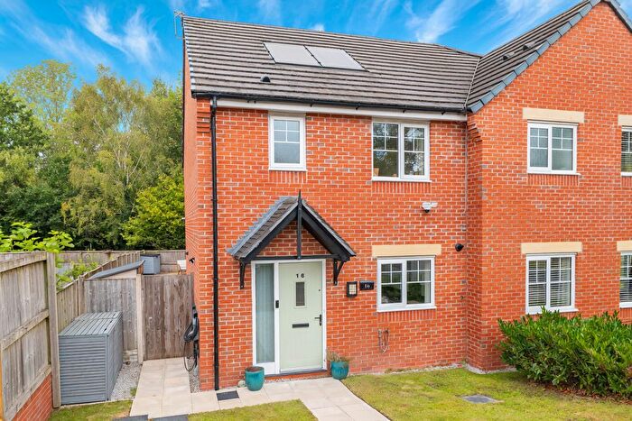 3 Bedroom Semi Detached House For Sale In Maltings Way, Penwortham, PR1