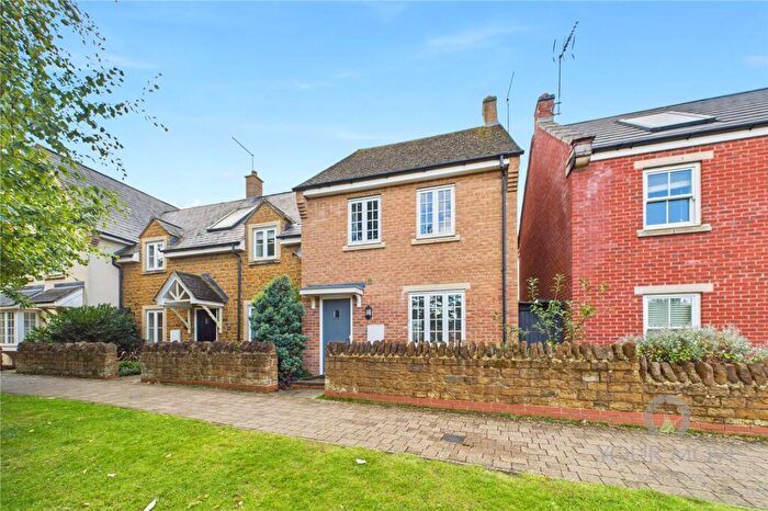 3 Bedroom End Of Terrace House For Sale In Norman Snow Way, Duston, Northampton, Northamptonshire, NN5