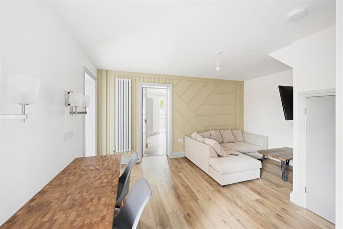 6 Bedroom House To Rent In Tilling Road, Bristol, BS10