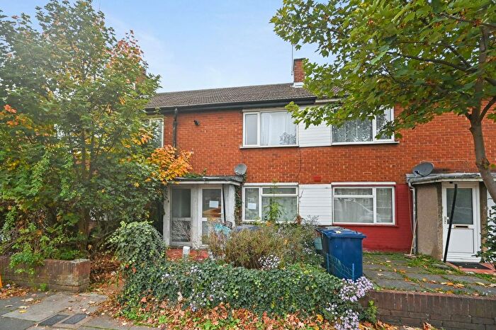 2 Bedroom Flat For Sale In Greenford Road, Greenford, UB6