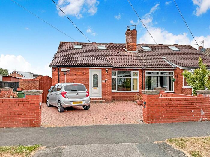 3 Bedroom Semi-Detached Bungalow For Sale In Ravenspur Road, Bilton, Hull, HU11