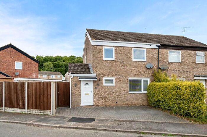3 Bedroom Semi-Detached House For Sale In Shelley Way, Thetford, IP24