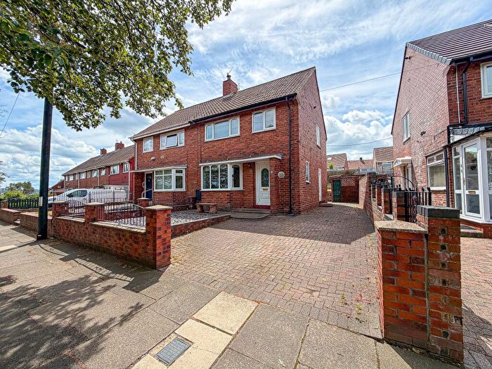 3 Bedroom Semi Detached House For Sale In Chiltern Gardens, Lobley Hill, Gateshead, NE11