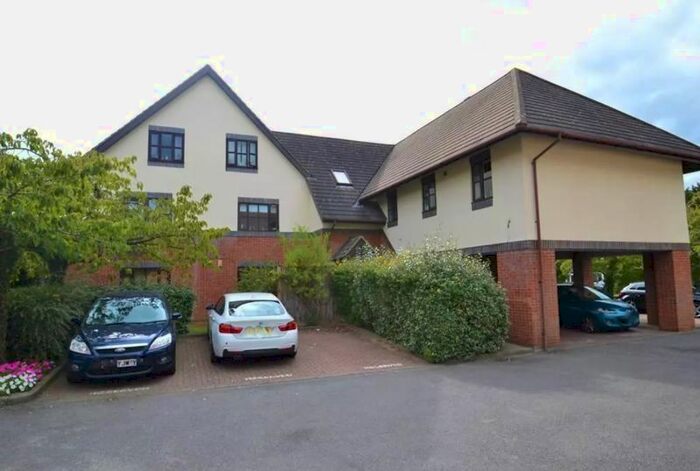2 Bedroom Flat To Rent In The Pines, Anthony Road, Borehamwood, Hertfordshire, WD6