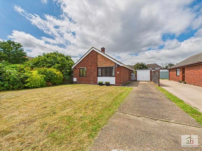 2 Bedroom Bungalow For Sale In Penryn Road, Kesgrave, IP5