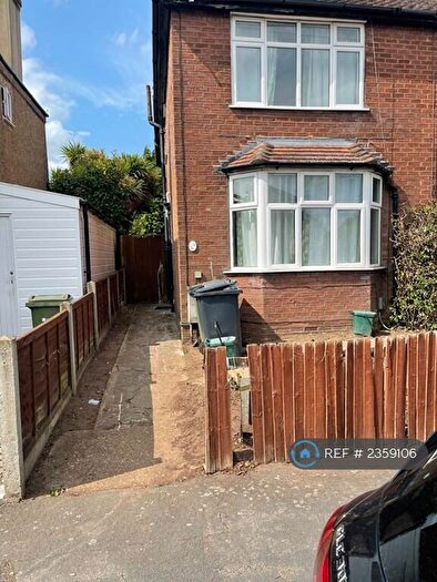 3 Bedroom End Of Terrace House To Rent In Percy Road, Guildford, GU2