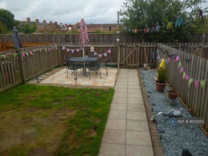 4 Bedroom Terraced House To Rent In Patrick St Mews, Grimsby, DN32