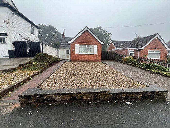 2 Bedroom Bungalow To Rent In Pineapple Road, Stirchley, Birmingham, B30