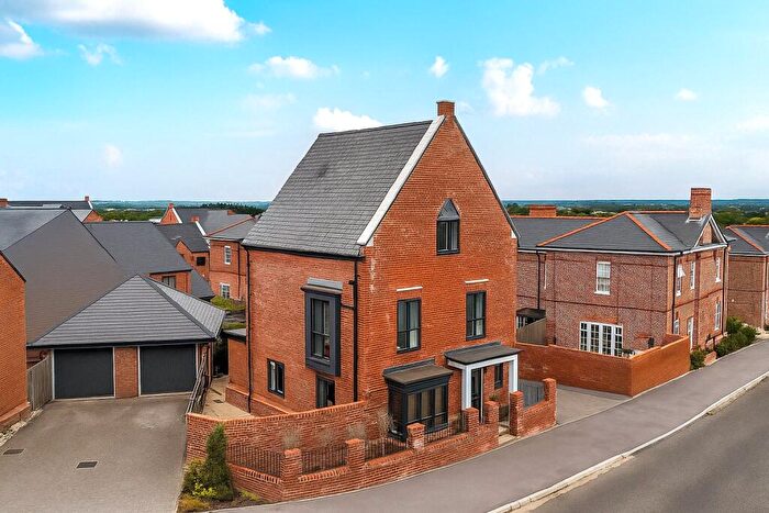 4 Bedroom Detached House For Sale In Hospital Road, Wellesley, Aldershot, Hampshire, GU11