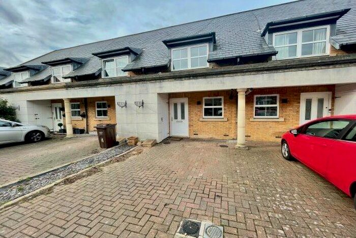 2 Bedroom Property To Rent In New Stairs, Chatham, ME4