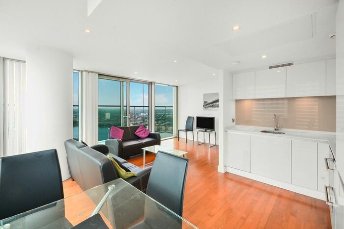 2 Bedroom Flat To Rent In Landmark East Tower, Marsh Wall, E14