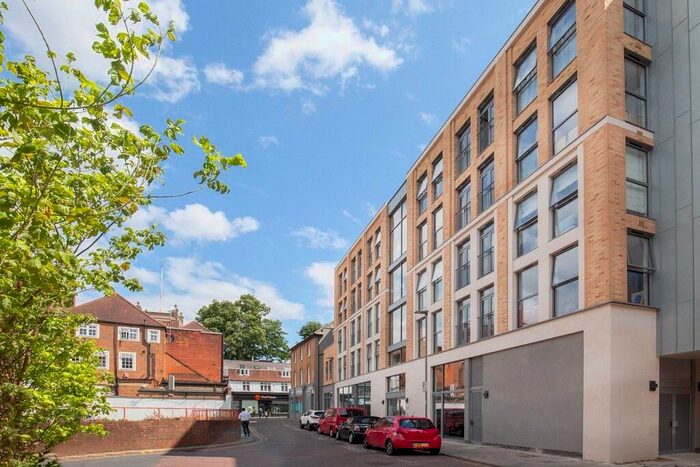 1 Bedroom Apartment To Rent In Bodman House, Bishops Hall, Kingston Upon Thames, KT1