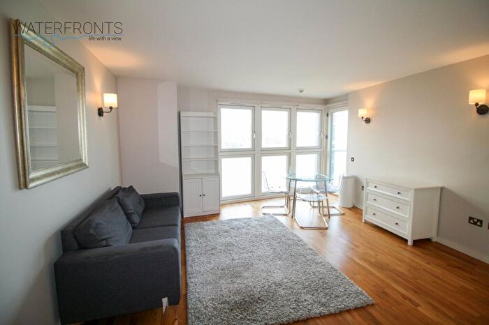 1 Bedroom Apartment To Rent In New Providence Wharf, Fairmont Avenue, London, E14