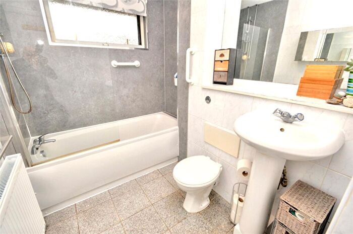 3 Bedroom Detached Bungalow For Sale In Shepcote Crescent, Leeds, West Yorkshire, LS16