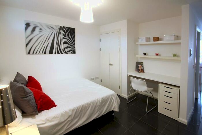 1 Bedroom Apartment To Rent In Richmond Square, Richmond Road, Cardiff, CF24