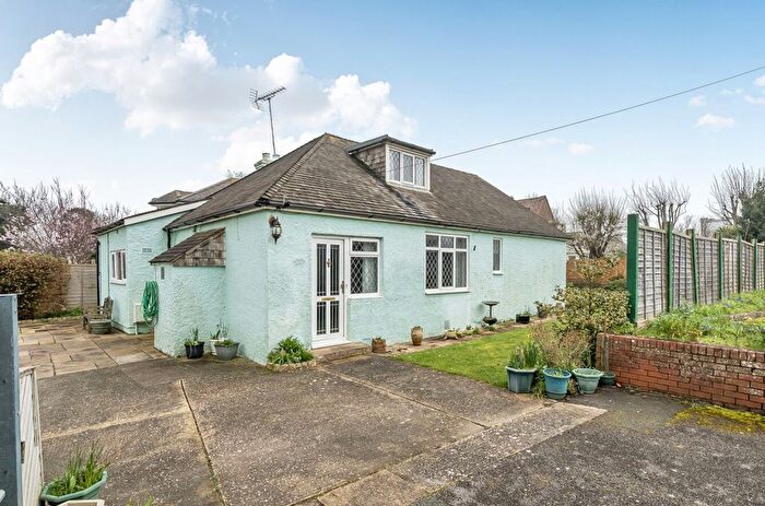 3 Bedroom Detached Bungalow For Sale In North Avenue South, Middleton On Sea, PO22