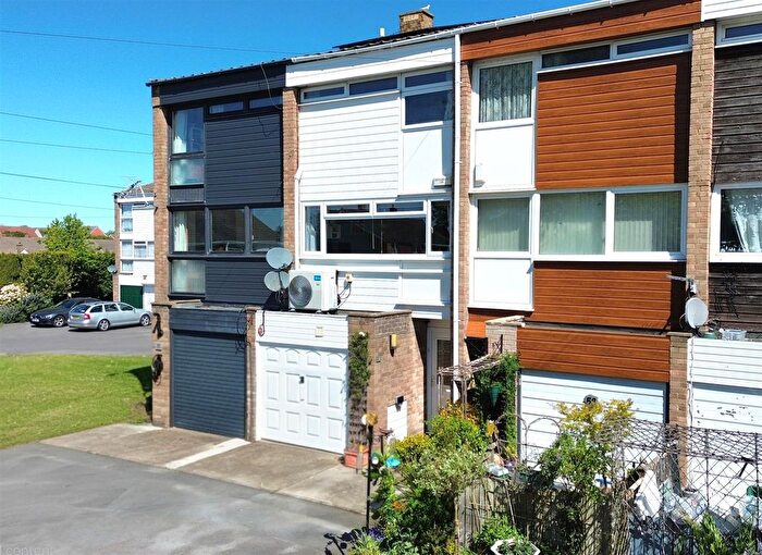 3 Bedroom Terraced House For Sale In Insley Gardens, Hucclecote, Gloucester, GL3