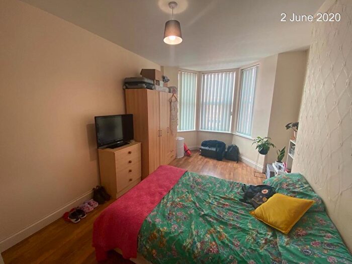 3 Bedroom Flat To Rent In Warton Terrace, Newcastle Upon Tyne, NE6
